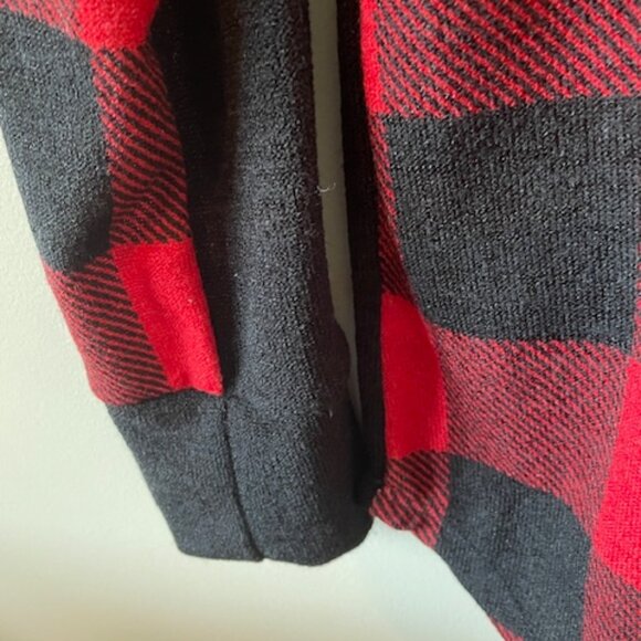 SWEET LOVELY - long sleeved tunic style sweater- black/red plaid NWT -Sz L - Picture 7 of 10